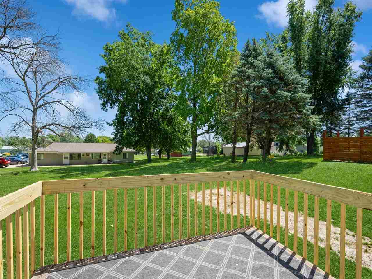 321 S 3rd Street Coggon IA 52218