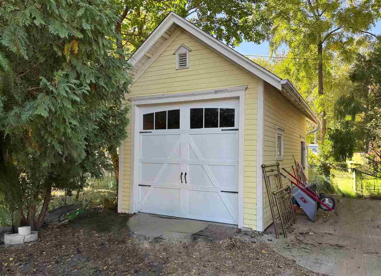 515 E Davenport Street Iowa City IA 52245