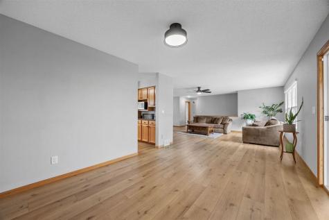 1405 Lyndhurst Drive Hiawatha IA 52233