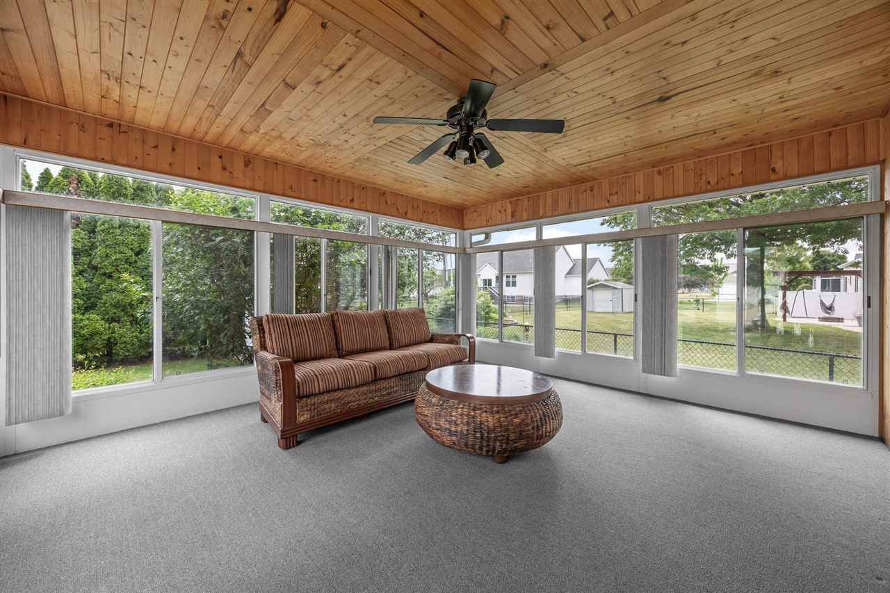 1405 Lyndhurst Drive Hiawatha IA 52233