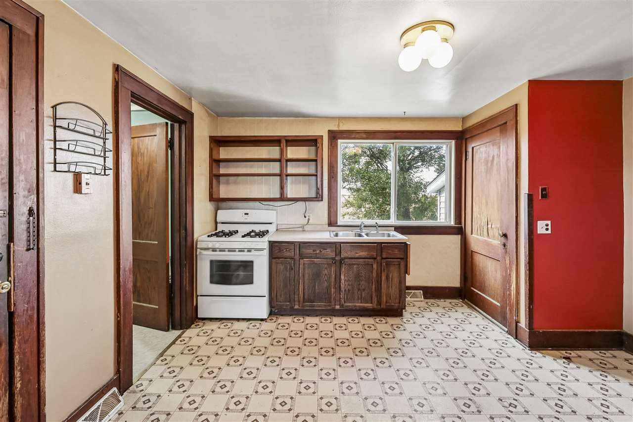 3987 Johnson Cedar Road SE West Branch IA 52358