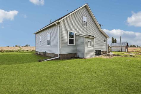 3987 Johnson Cedar Road SE West Branch IA 52358