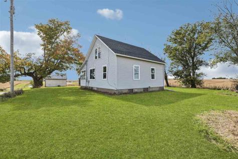 3987 Johnson Cedar Road SE West Branch IA 52358