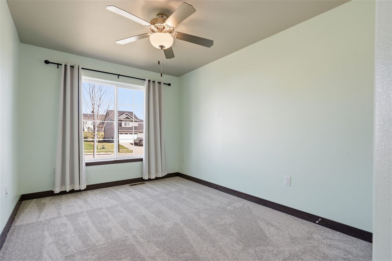 569 Doe Avenue Tiffin IA 52340