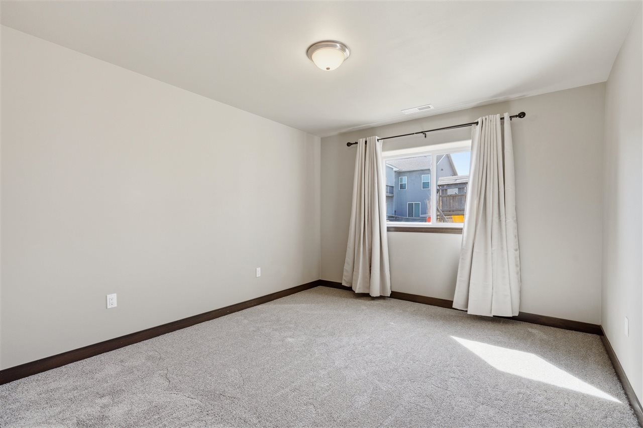569 Doe Avenue Tiffin IA 52340