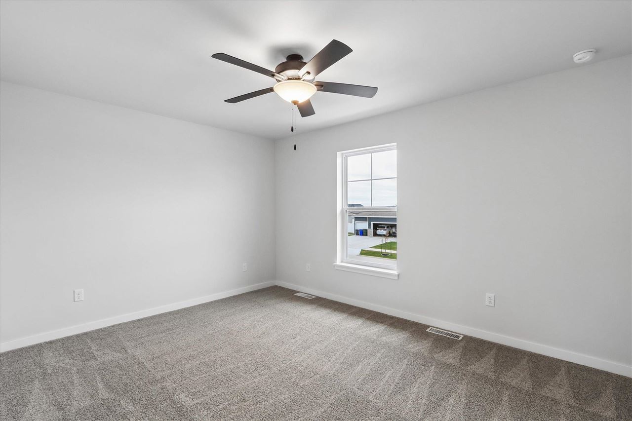 7025 Harlan Eddy Drive SW Cedar Rapids IA 52404