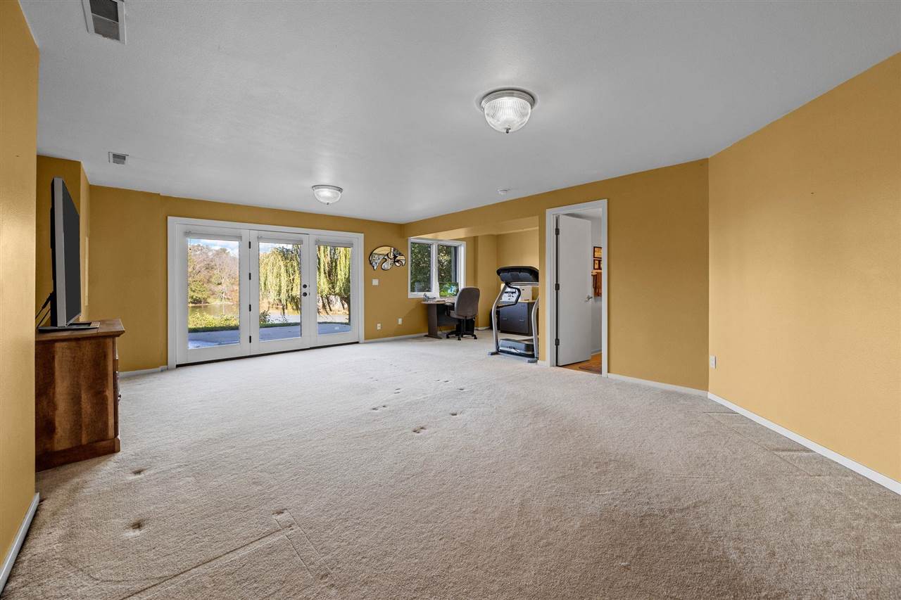 1705 12th Avenue Coralville IA 52241