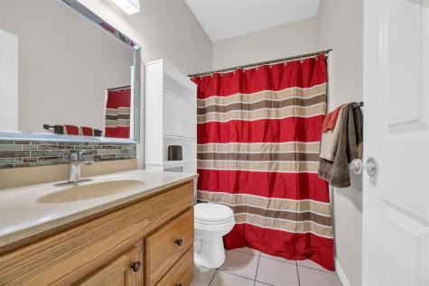 2722 NW Royal Oaks Drive Swisher IA 52338