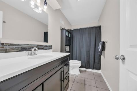 2722 NW Royal Oaks Drive Swisher IA 52338