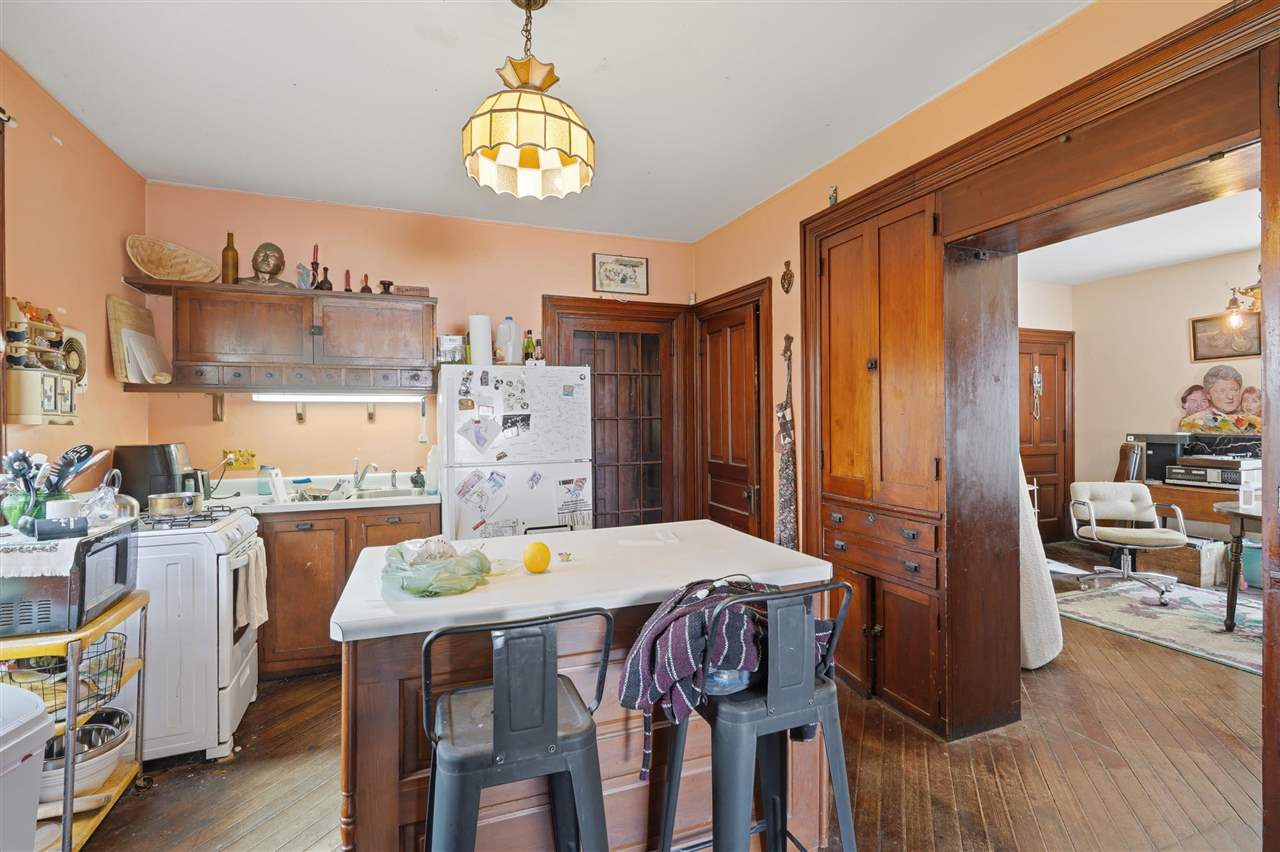 210 N Gilbert Street Iowa City IA 52240