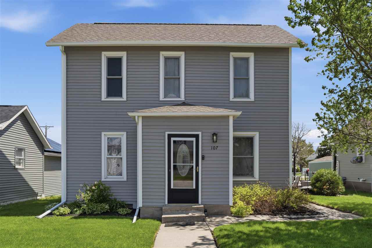 107 8th Street Van Horne IA 52346
