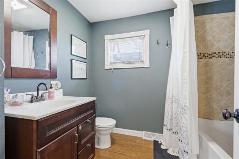 107 8th Street Van Horne IA 52346