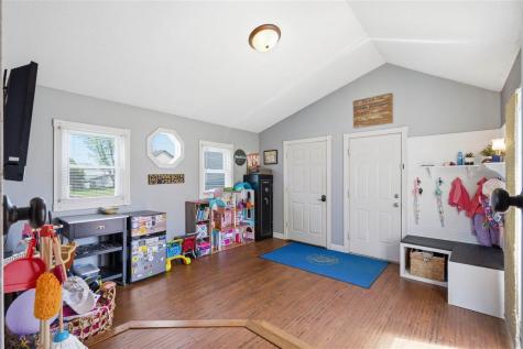 107 8th Street Van Horne IA 52346