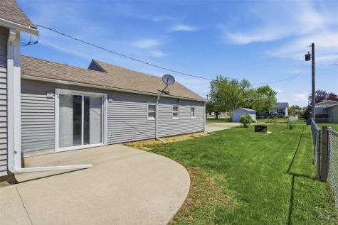 107 8th Street Van Horne IA 52346