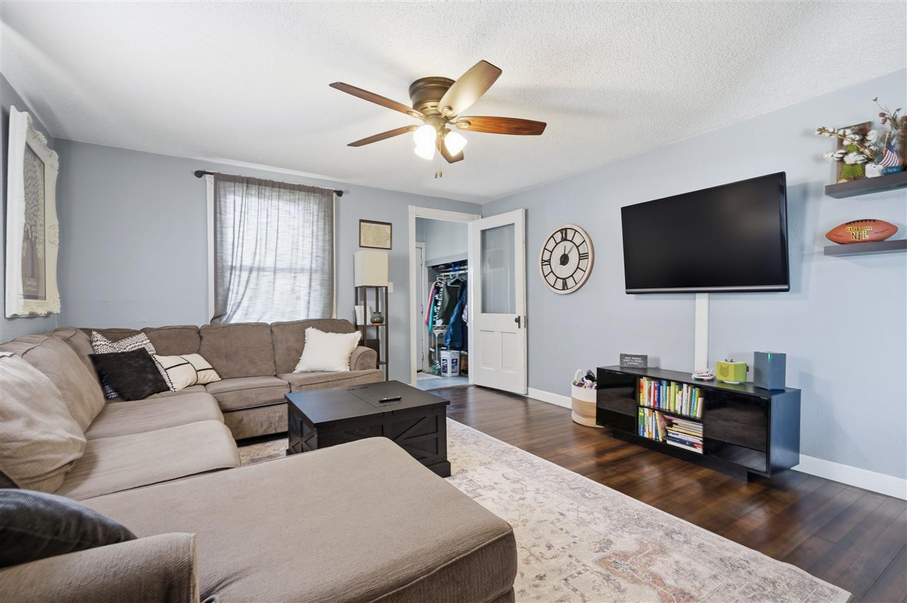 107 8th Street Van Horne IA 52346