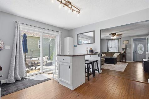 107 8th Street Van Horne IA 52346
