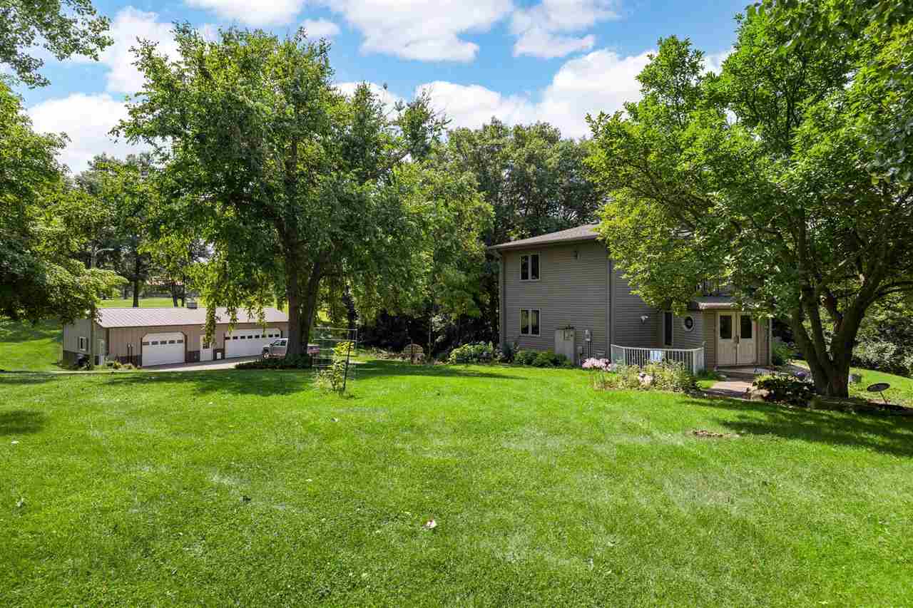 1951 Lake Manor Road NE Solon IA 52333