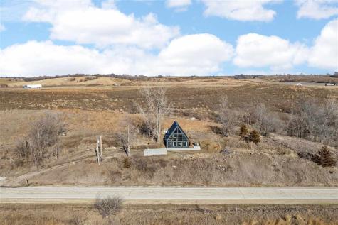2613 335th Street Chelsea IA 52215
