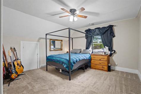 207 6th Street Van Horne IA 52346