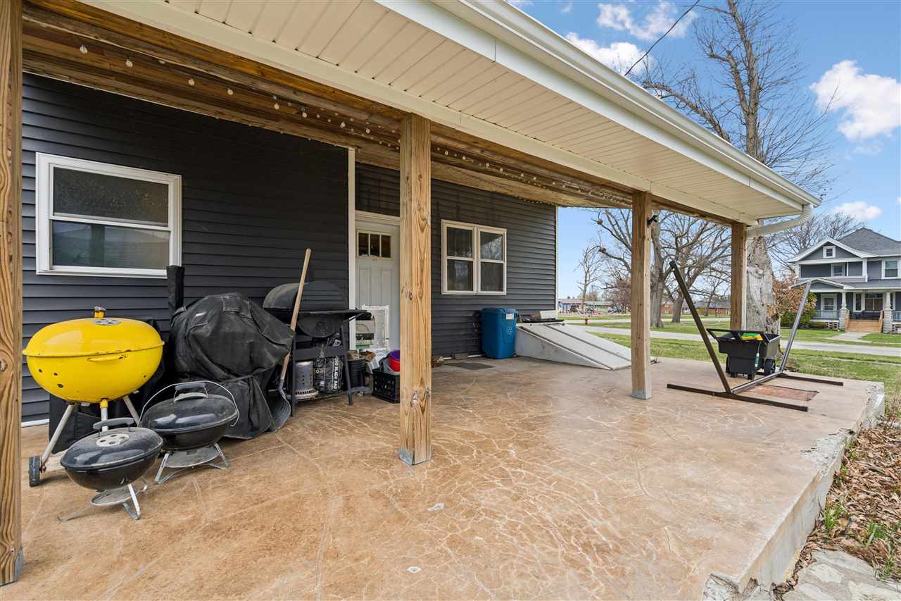 207 6th Street Van Horne IA 52346