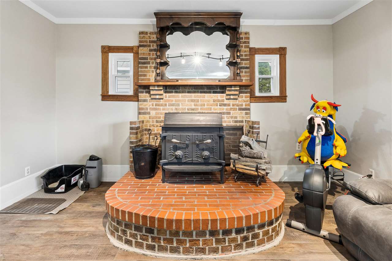 207 6th Street Van Horne IA 52346
