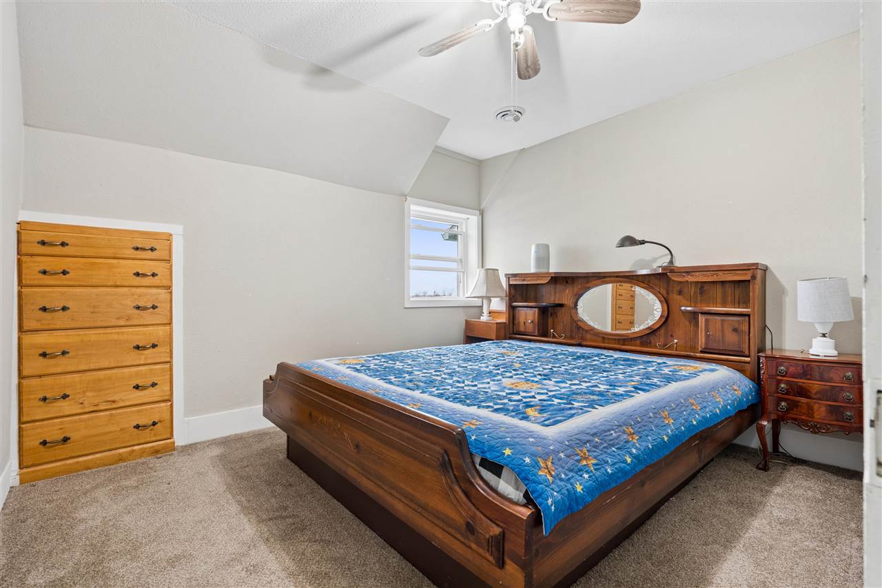 207 6th Street Van Horne IA 52346