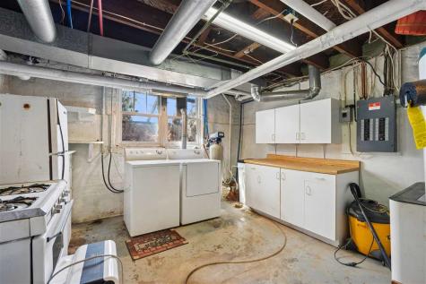 1602 7th Avenue Belle Plaine IA 52208