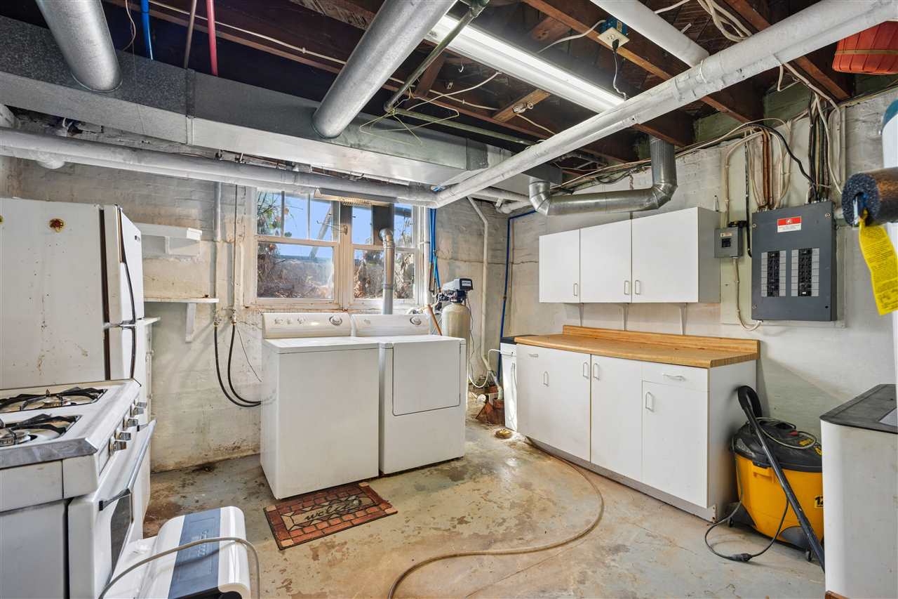 1602 7th Avenue Belle Plaine IA 52208