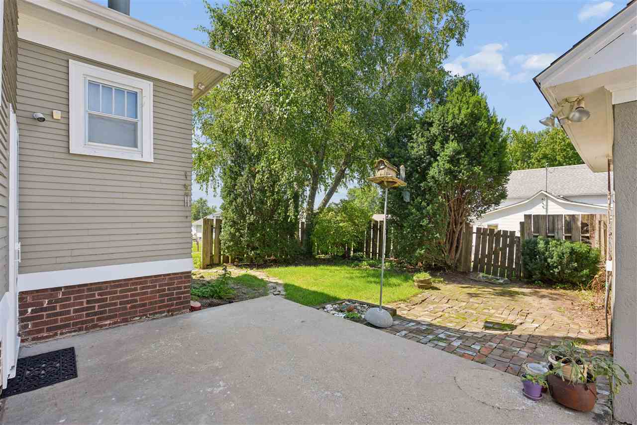 1602 7th Avenue Belle Plaine IA 52208