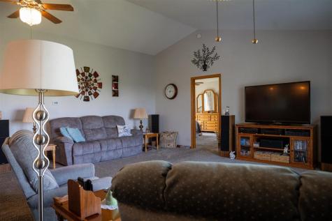 3559 40th Street Grinnell IA 50112