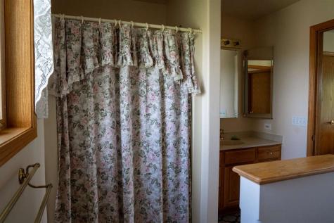 3559 40th Street Grinnell IA 50112