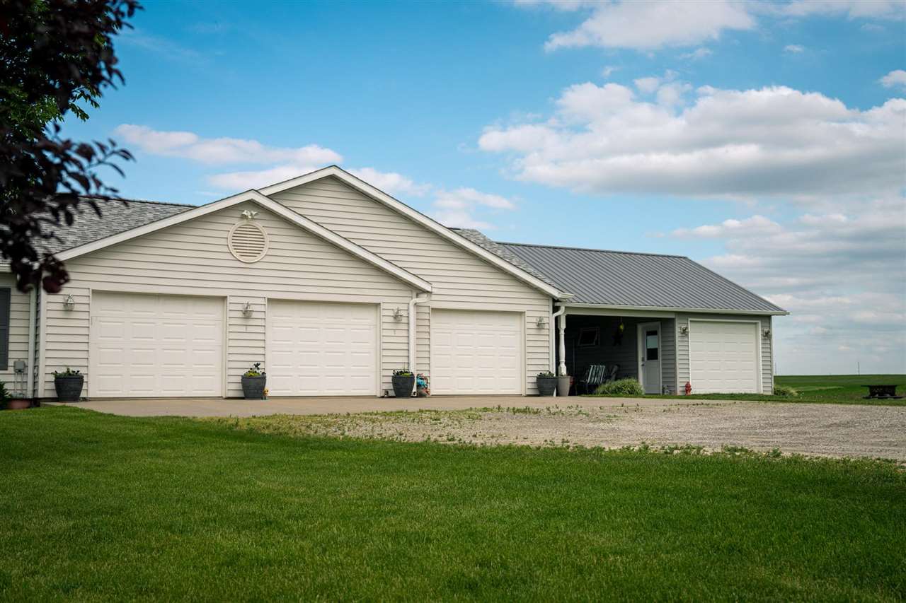 3559 40th Street Grinnell IA 50112