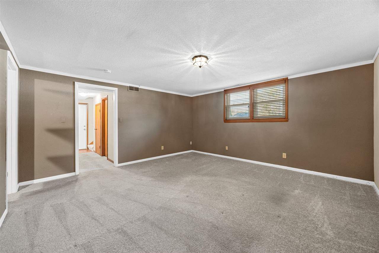 1355 Mcgowan Boulevard Marion IA 52302