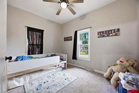 258 12th Street NW Cedar Rapids IA 52405