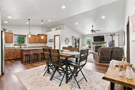 1131 Twin Leaf Avenue Tiffin IA 52340