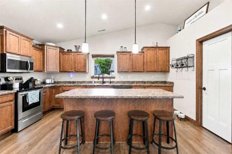 1131 Twin Leaf Avenue Tiffin IA 52340