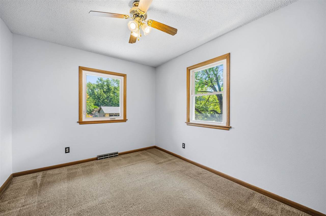 125 Potomac Drive Iowa City IA 52245
