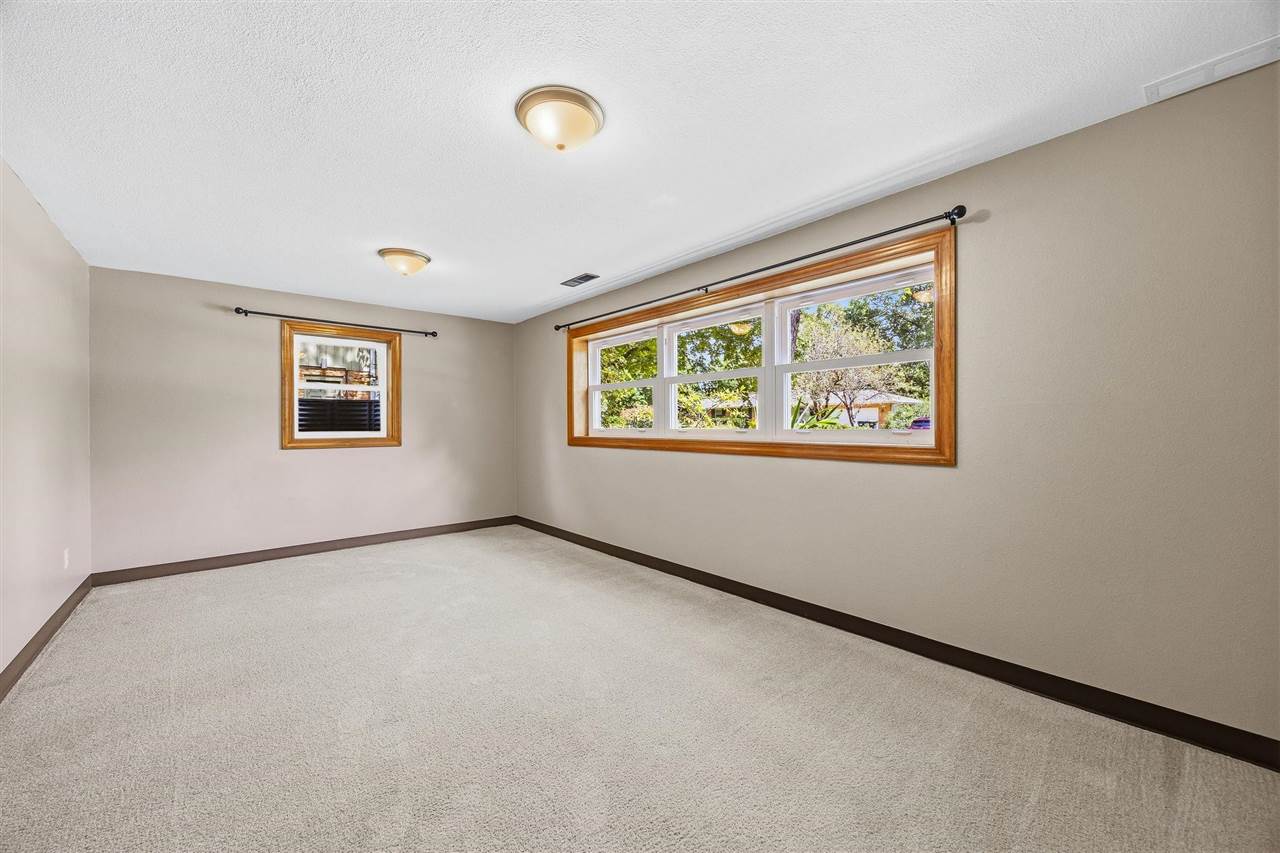 125 Potomac Drive Iowa City IA 52245