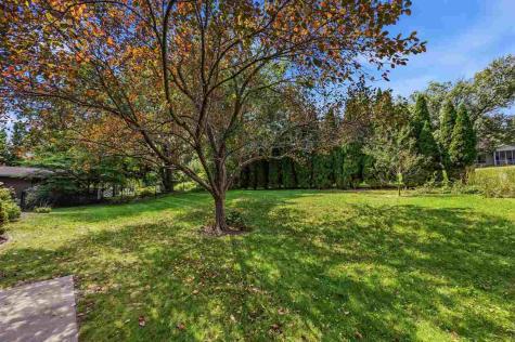125 Potomac Drive Iowa City IA 52245
