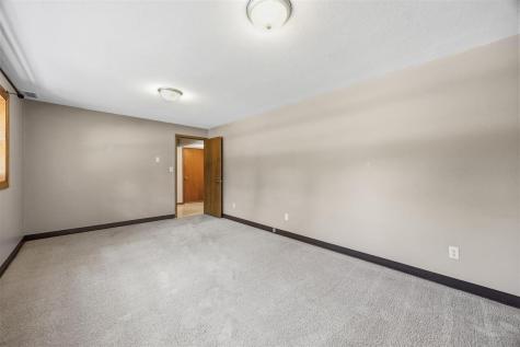 125 Potomac Drive Iowa City IA 52245