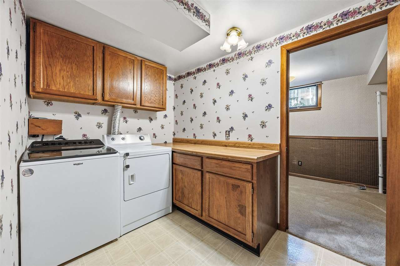 125 Potomac Drive Iowa City IA 52245