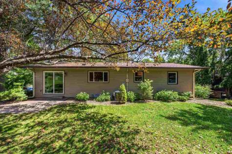125 Potomac Drive Iowa City IA 52245