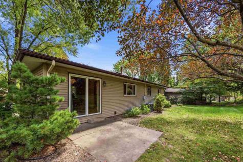 125 Potomac Drive Iowa City IA 52245