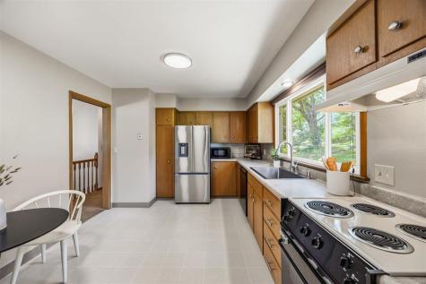 125 Potomac Drive Iowa City IA 52245
