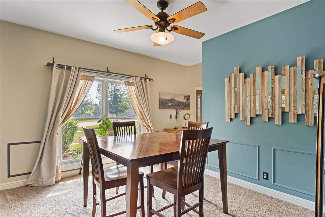 4322 Pioneer Trail Cedar Rapids IA 52403