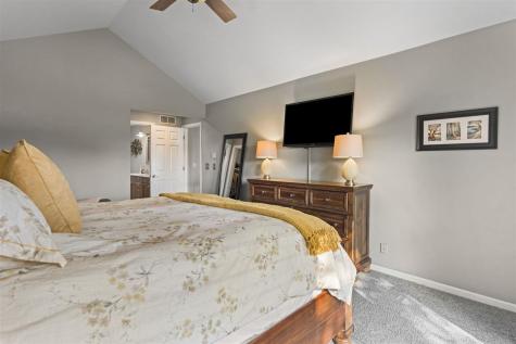 4322 Pioneer Trail Cedar Rapids IA 52403