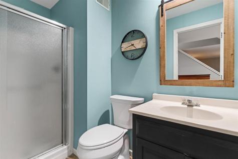 4322 Pioneer Trail Cedar Rapids IA 52403