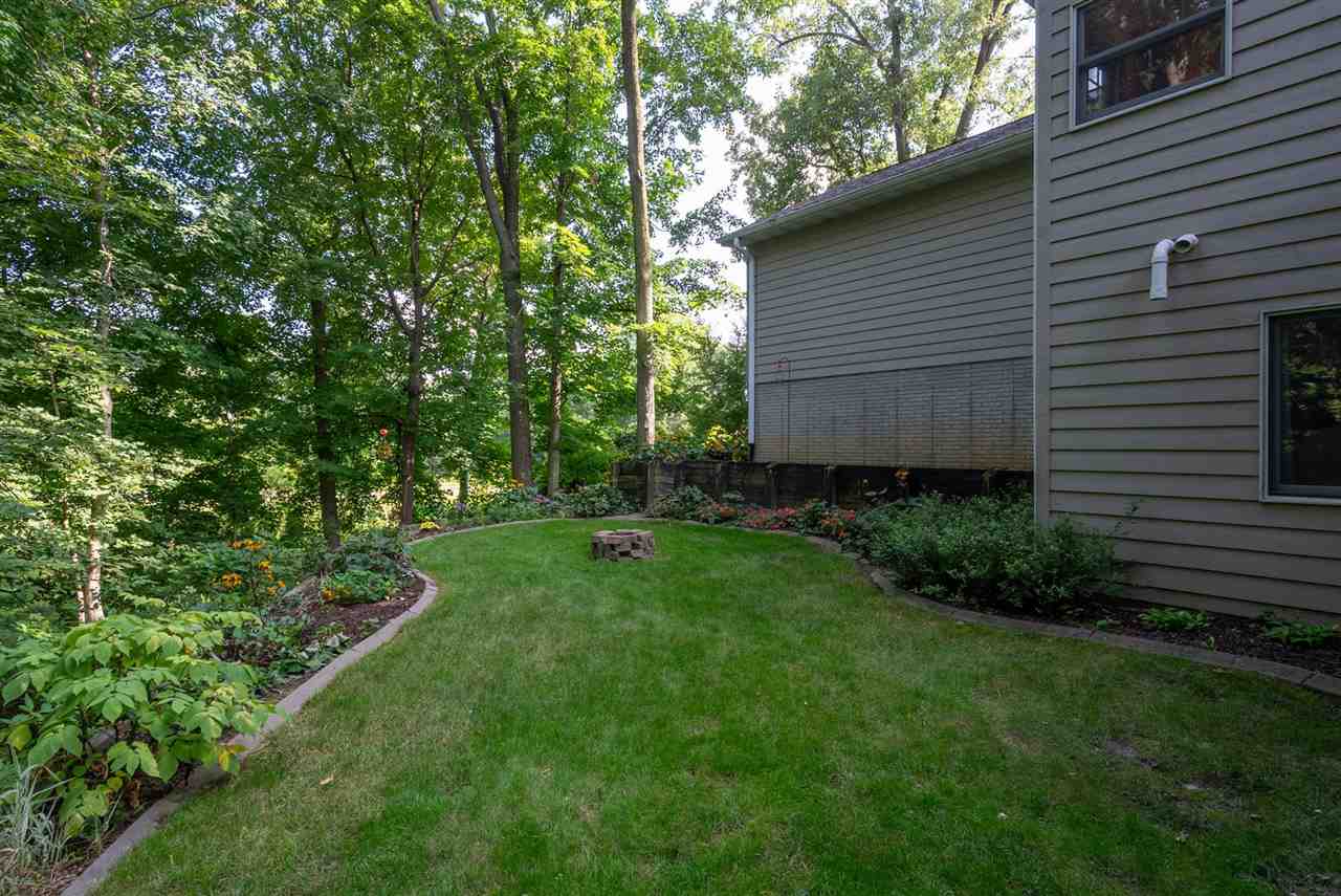 4322 Pioneer Trail Cedar Rapids IA 52403
