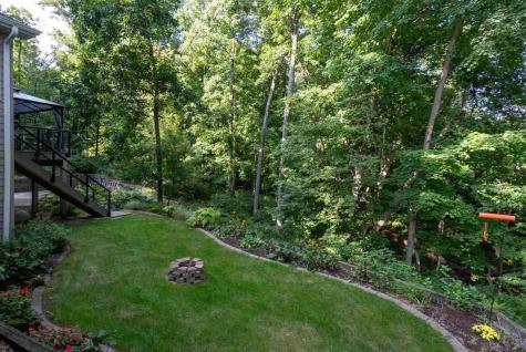 4322 Pioneer Trail Cedar Rapids IA 52403