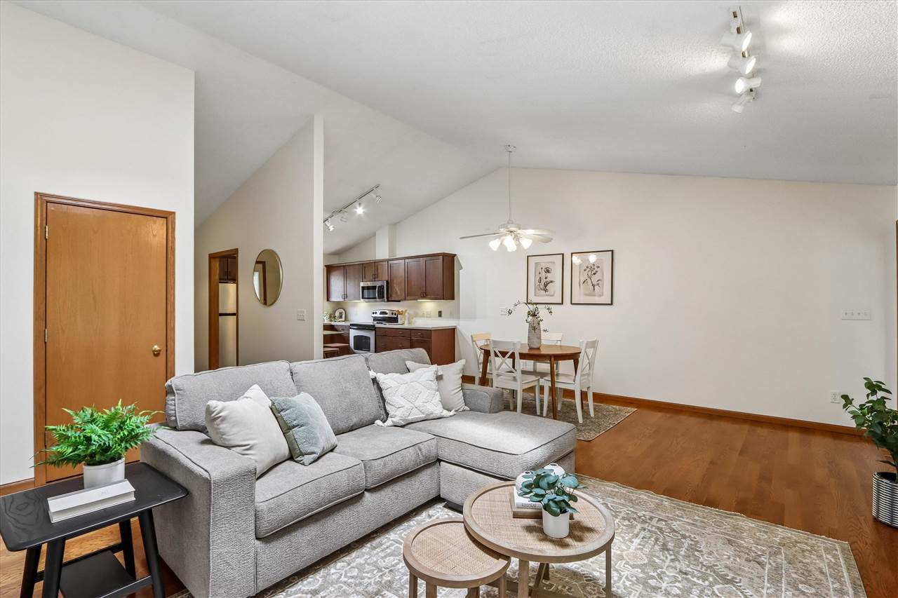 1934 Jeffrey Street Iowa City IA 52246
